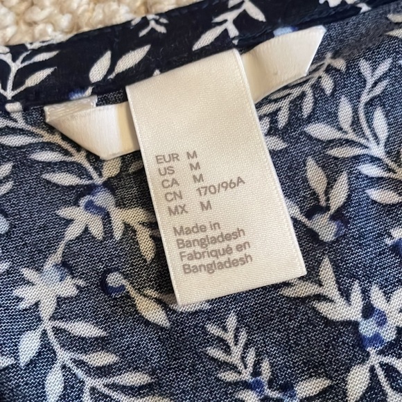 Floral Longsleeve - Picture 2 of 4